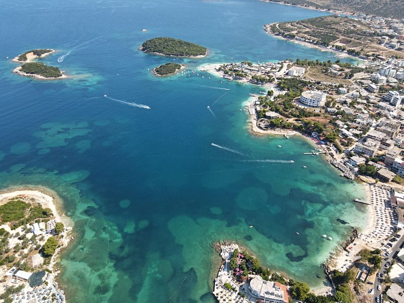 La Riviera Albanaise