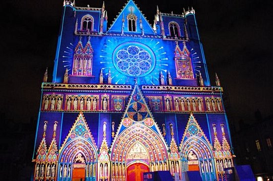 Admirer les illuminations du 8 Décembre
