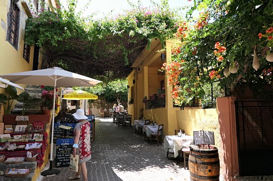 Le vieux quartier de Topanas et l'ancien quartier juif d'Evraiki