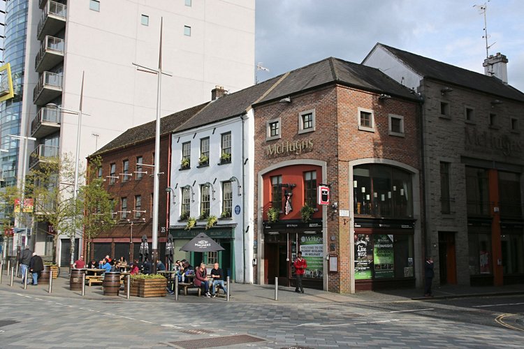 Savourez une Guinness fraiche au pub McHugh’s Bar