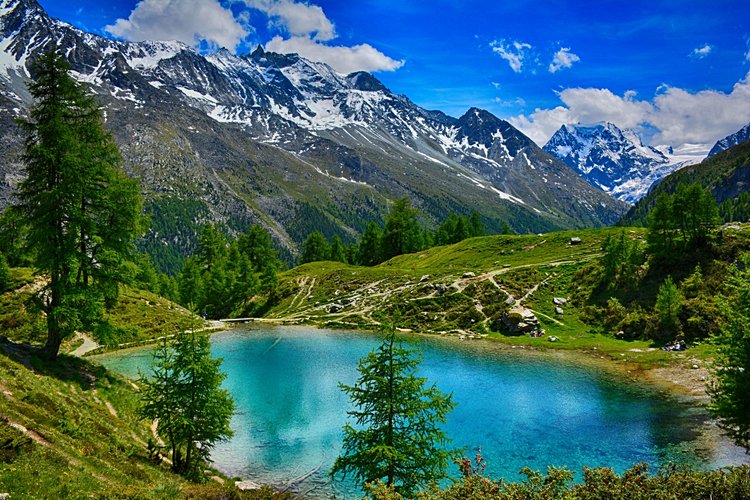 Arolla et son lac bleu