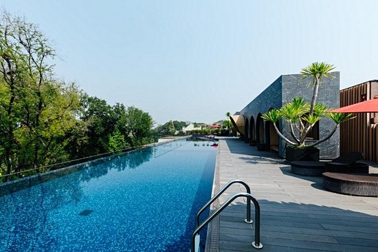 Cross Chiang Mai Riverside