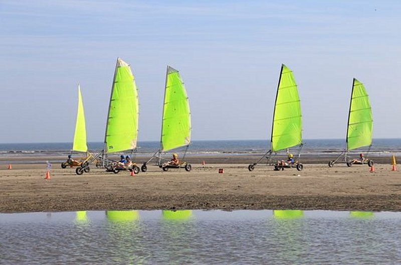 Faire du char à voile