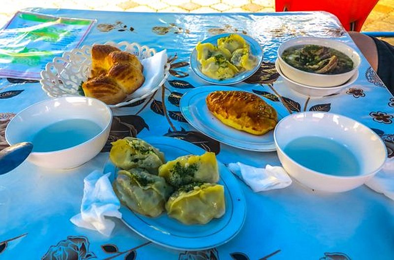 Goûter aux spécialités kirghizes