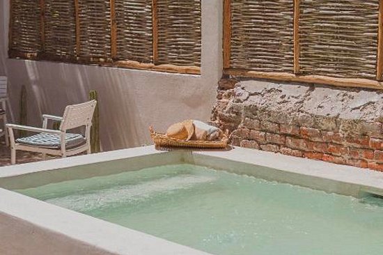 The Mantarraya Outpost