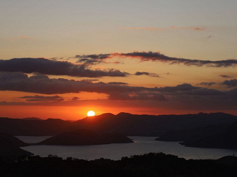 Admirer le coucher de soleil depuis le Mont Tapyas (Coron)