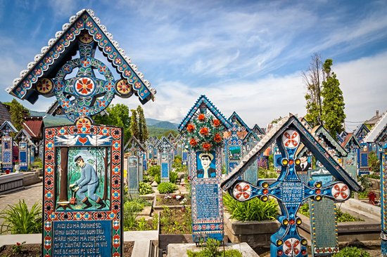 « Joyeux » cimetière de Sapanta