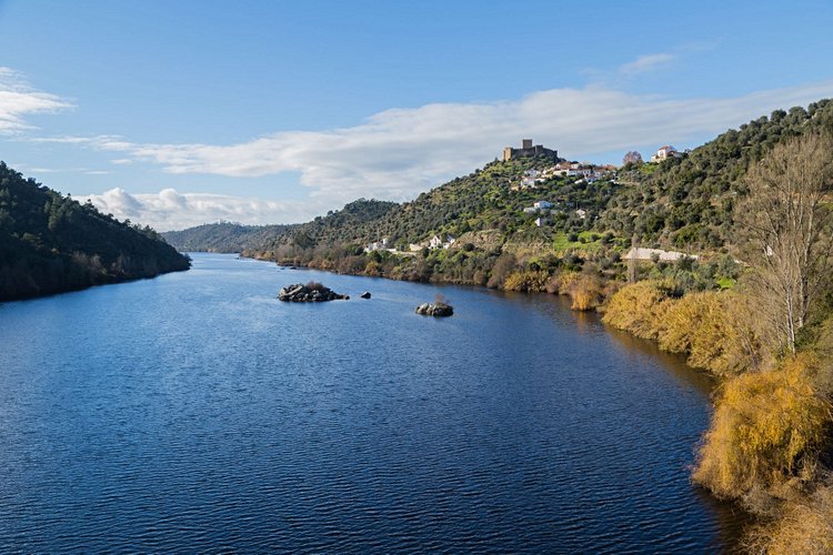 La lagune Castelo de Bode