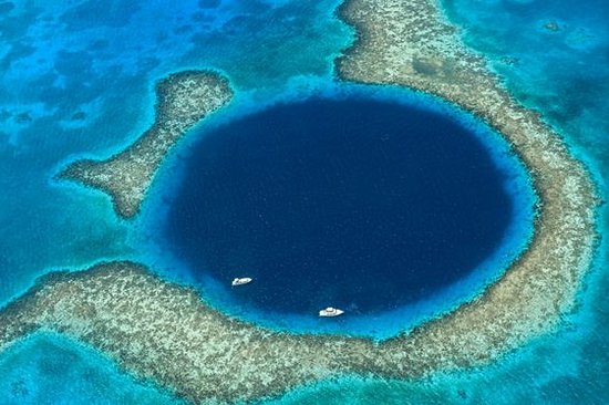 Survoler la barrière de corail en hélicoptère