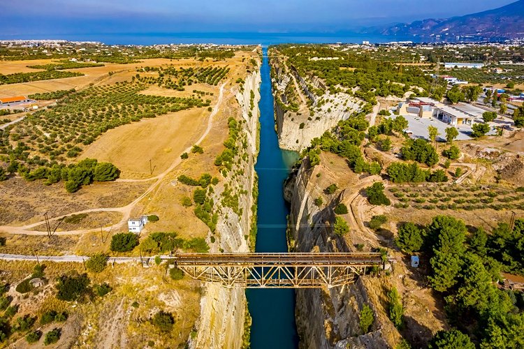 Le canal de Corinthe 3