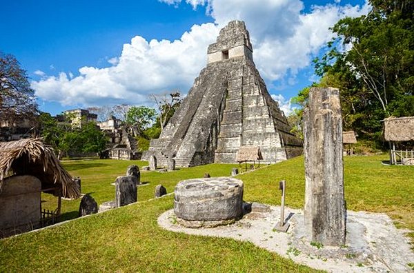 Découvrir les anciennes cités mayas