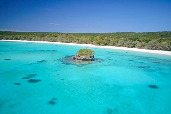 La plage de Luengöni à Lifou