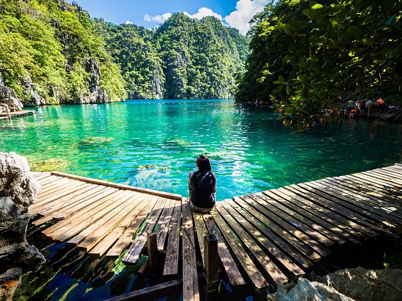 Admirer le lac Kayangan