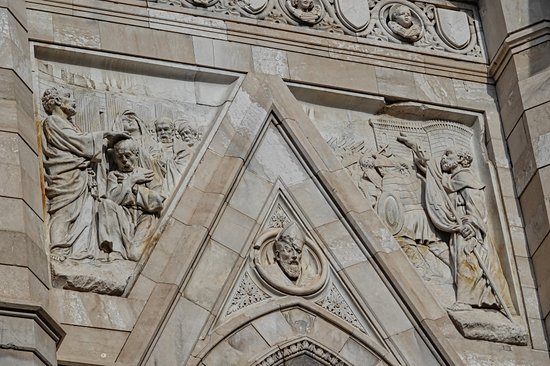 Admirer le Duomo de Naples