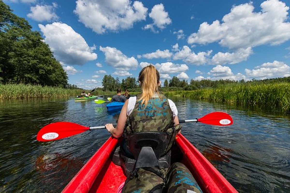 Pratiquer des sports nautiques sur les grands lacs de Mazurie