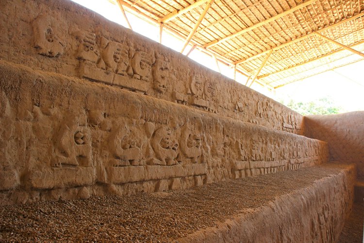 Huaca Esmeralda