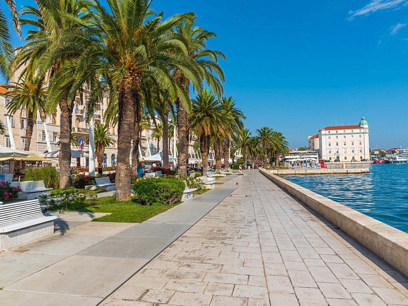Promenade de la Riva