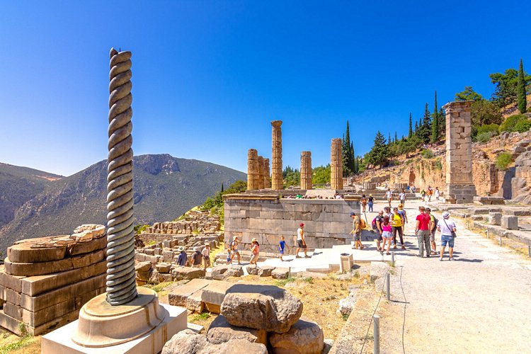 Le temple d'Apollon et la voie sacrée 2