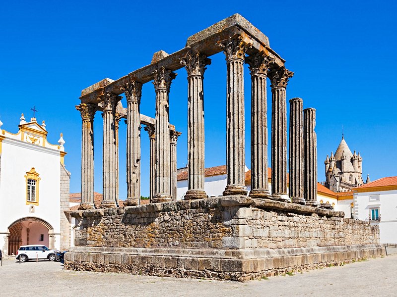 Évora