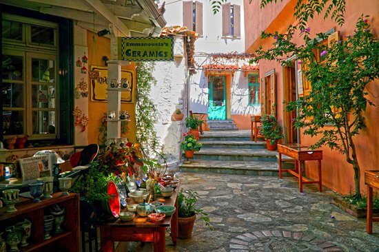 Les villages d’Ambelos, Manolates et Vourliotes