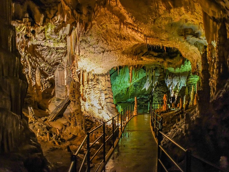 Grottes de Postojna
