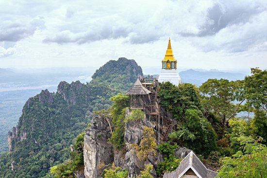 Wat Chaloem Phrakiat