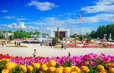 La place Ala-Too à Bichkek