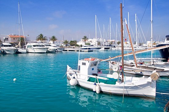 Profiter d'une excursion sur un bateau traditionnel