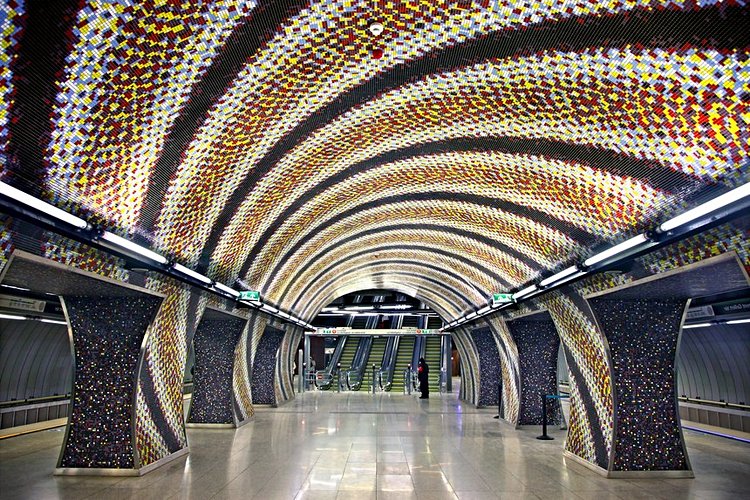 Le vieux métro & le tramway