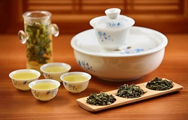 Traditionnelle cérémonie du thé vert 
