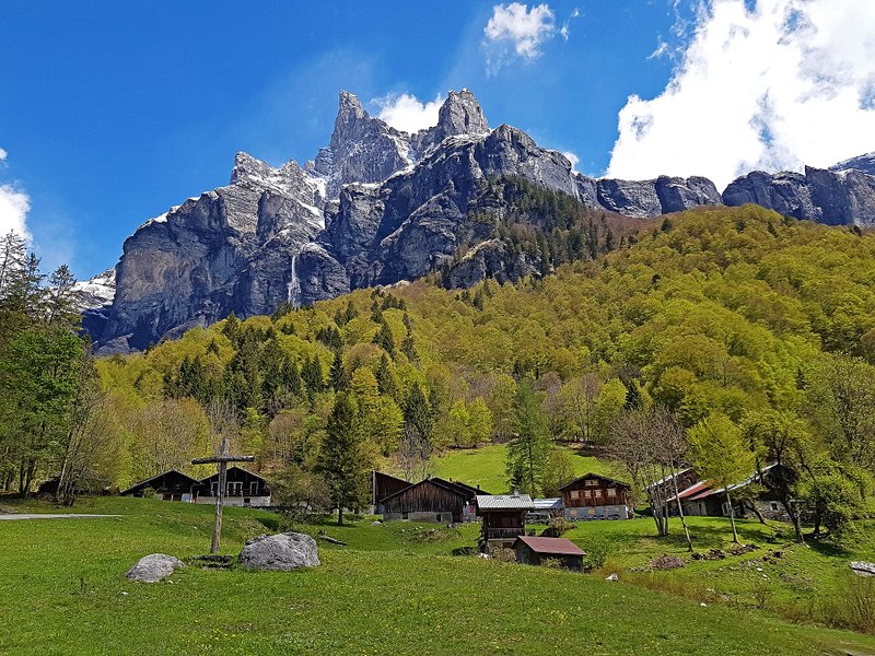 Sixt-Fer-à-Cheval et son fameux cirque