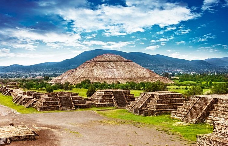 Les pyramides de Teotihuacán
