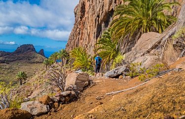 Fuerteventura offre de nombreux sentiers de randonnée pour les amateurs de marche.