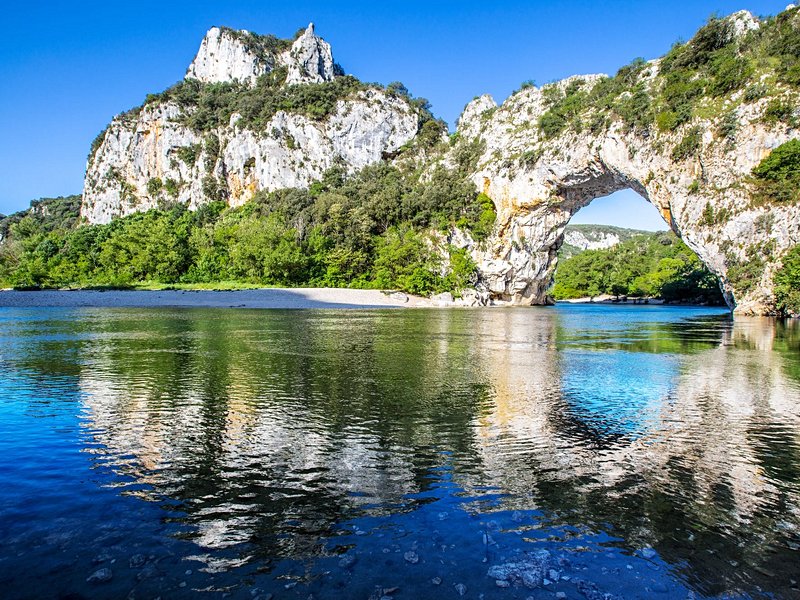 Les gorges de l'Ardèche et le pont d'Arc