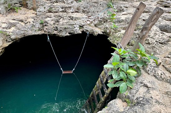 Cenote Calavera, Tulum