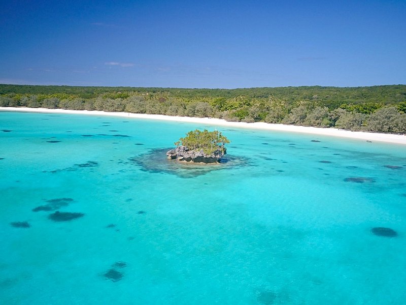 La plage de Luengöni à Lifou