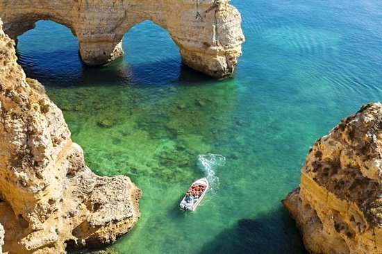 Explorer l’Algarve en bateau