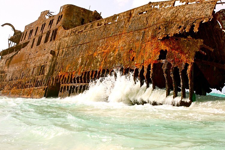 La carcasse dévorée du Cabo Santa Maria 2