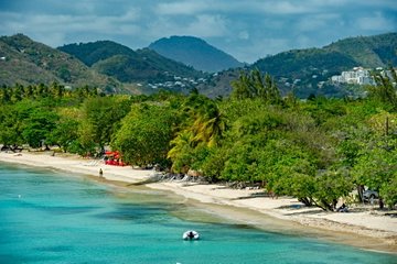 La plage de la Grande Anse des Salines