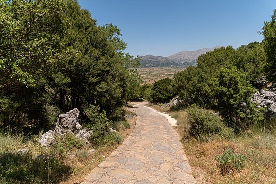 Grotte de Dikteon