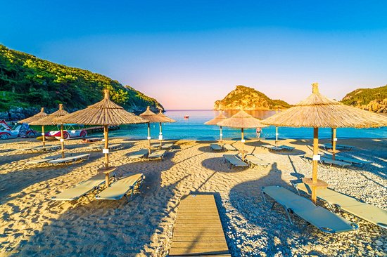 La plage de Paleokastritsa (Corfou)