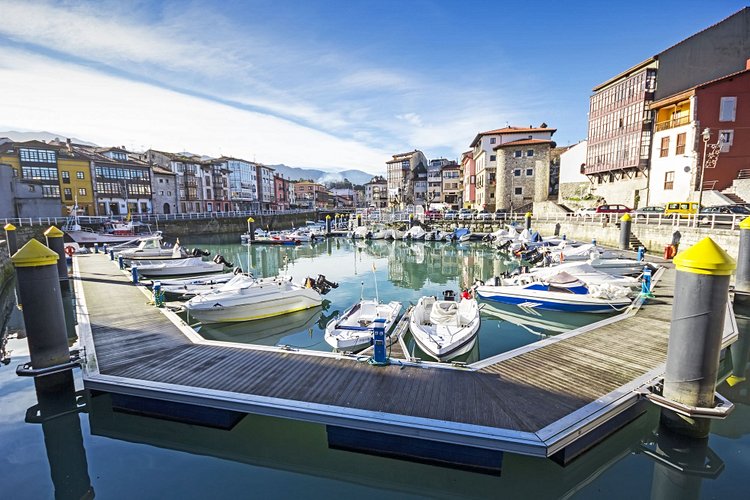 Llanes