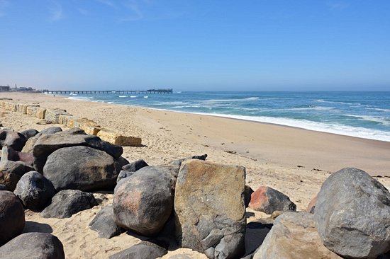 Plage de Mole (The Mole)