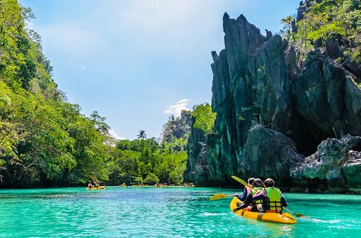 Faire du Kayak de mer dans l’archipel de Bacuit