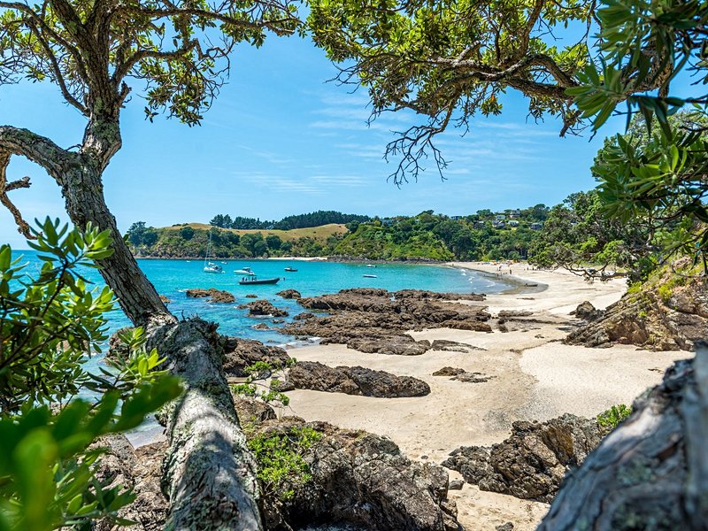 Onetangi beach