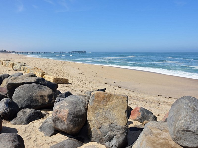 Plage de Mole (The Mole)
