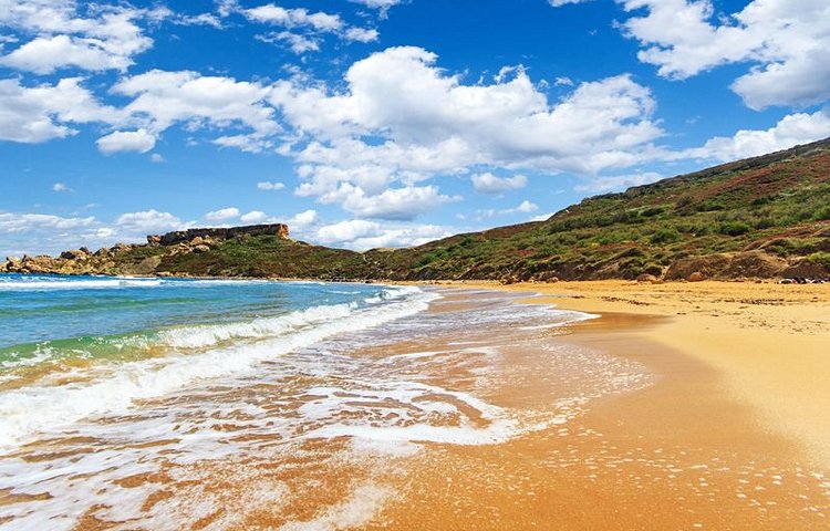 La plage de Golden Bay 