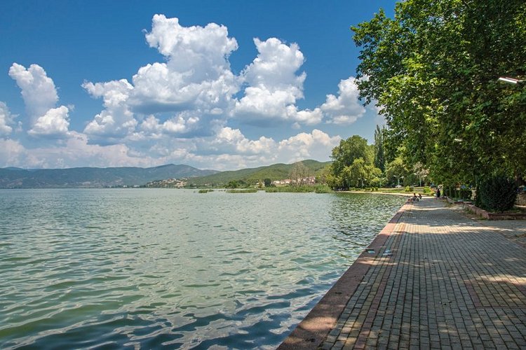 Le lac de Dojran