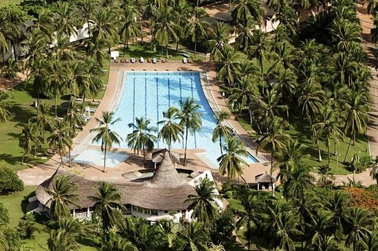 Aller en famille à la piscine de l'hôtel Sarakawa