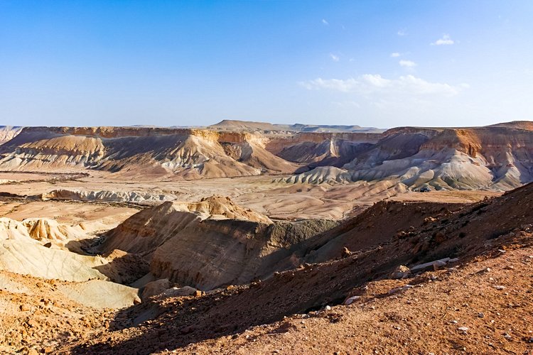 Le Cratère : Makhtesh